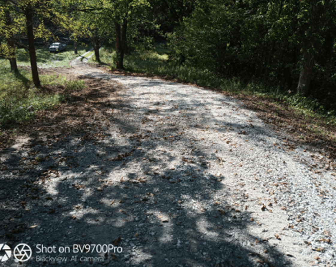 <p style="font-family: 'Poppins', sans-serif; font-weight: 700; font-size:24px;">DRIVEWAY SERVICES</p>